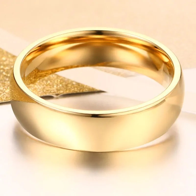 Classic gold band ring