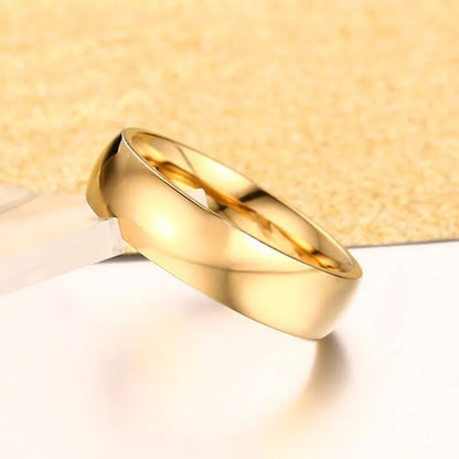 Classic gold band ring