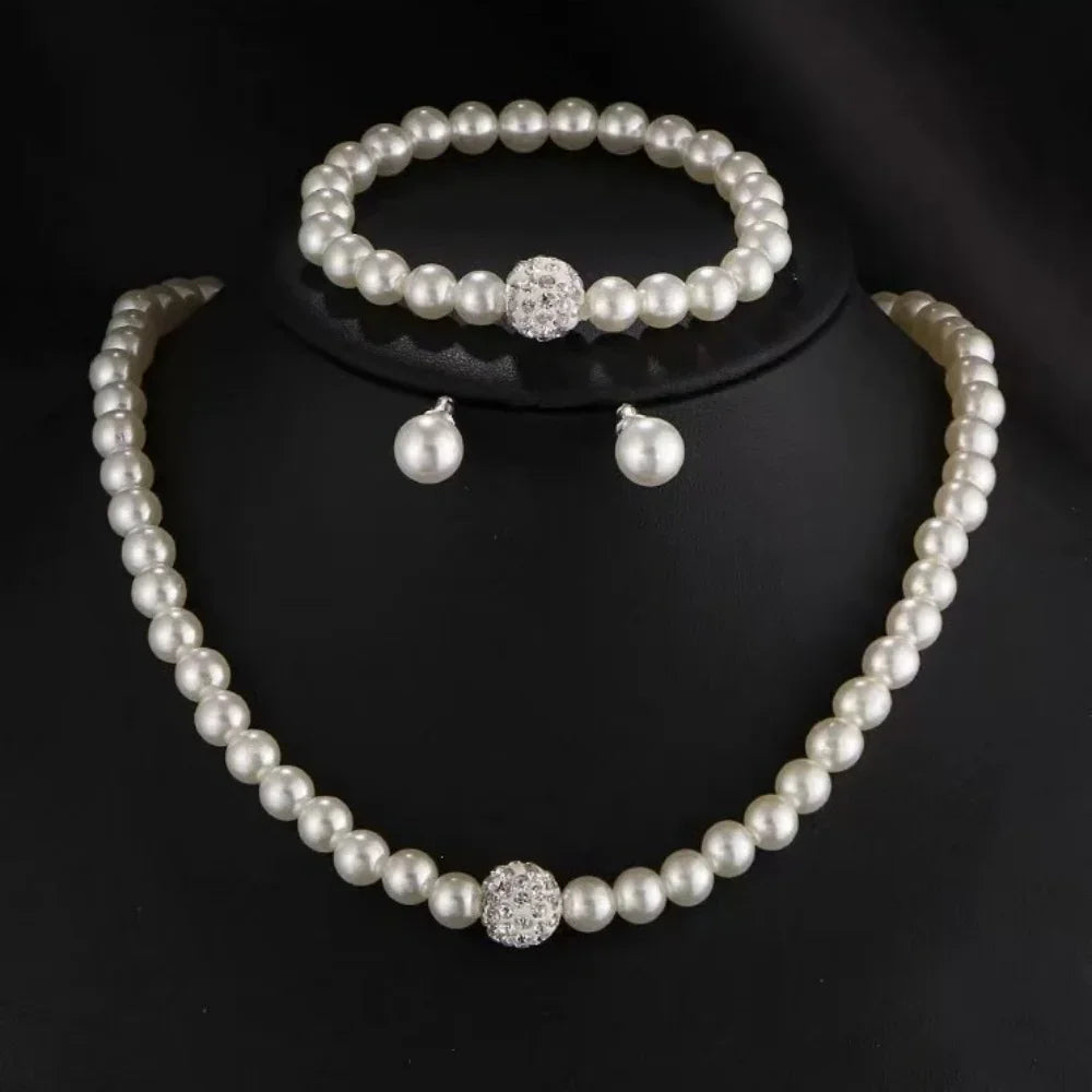 Classic Pearl Set