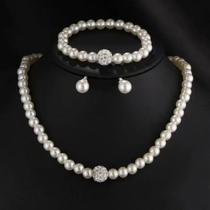 Classic Pearl Set